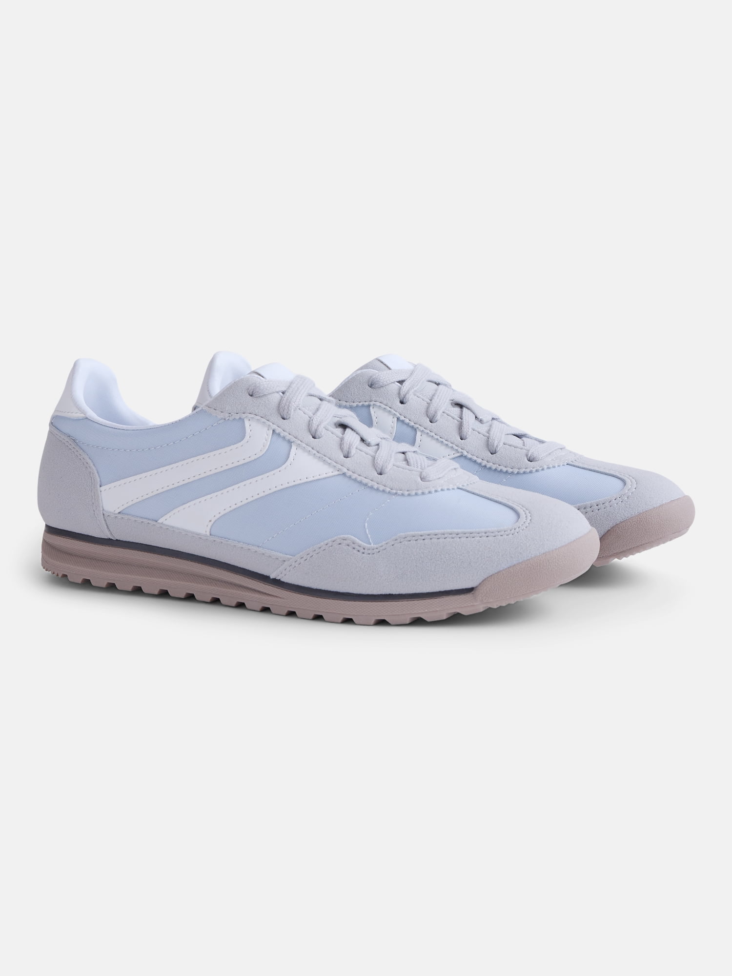 No Boundaries Women's Retro Inspired Lace Up Sneakers