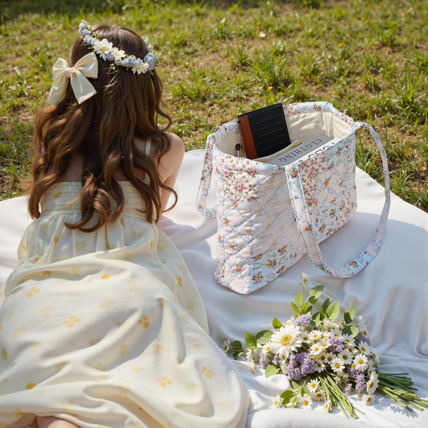 Quilted Small Tote Bag for Women, Lightweight Floral  Bag,Soft College Travel Work Bag Everyday Purse