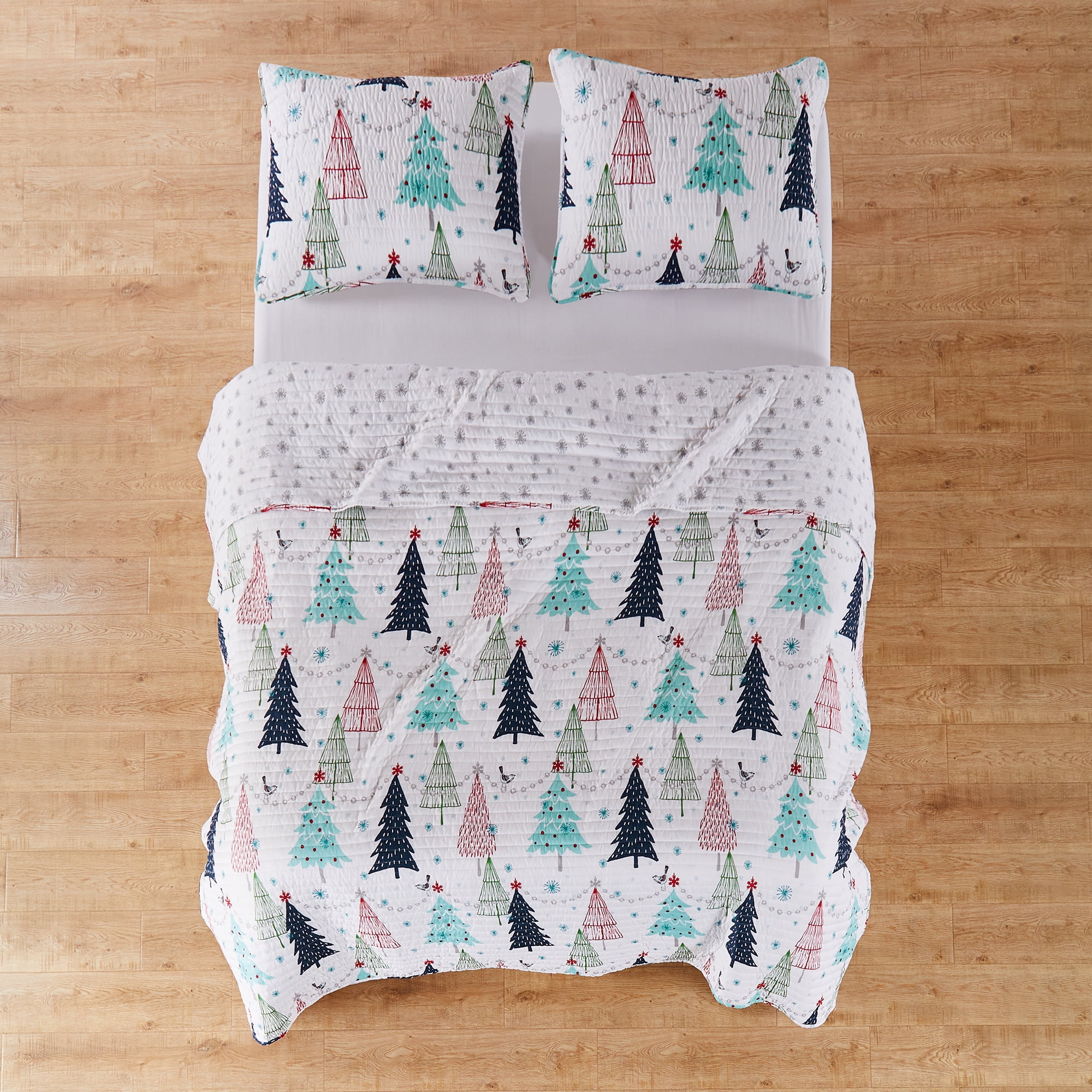 Levtex Home - White Pine Quilt Set - Full/Queen Quilt and Two Standard Shams - Christmas Tree - Blue, Red, Green and White - Quilt (88x92in.) and Shams (20x26in.) - Reversible - Cotton/Polyester