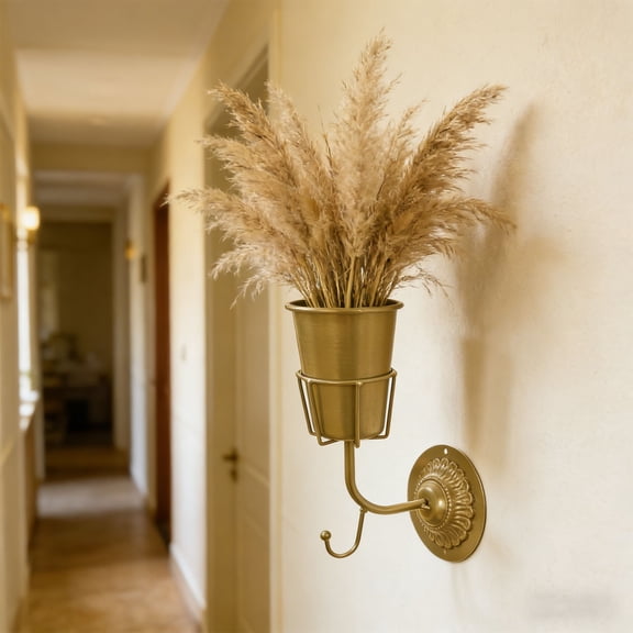 Vintage Metal Wall Planter with Hook, Decorative Hanging Flower Pot Holder for Home, Farmhouse Wall Decor for Entryway, Bathroom, Living Room