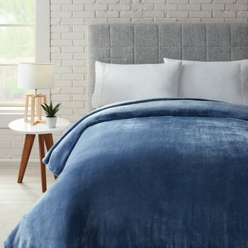 Better Homes & Gardens Luxury Velvet Plush Blanket, Full/Queen, Blue