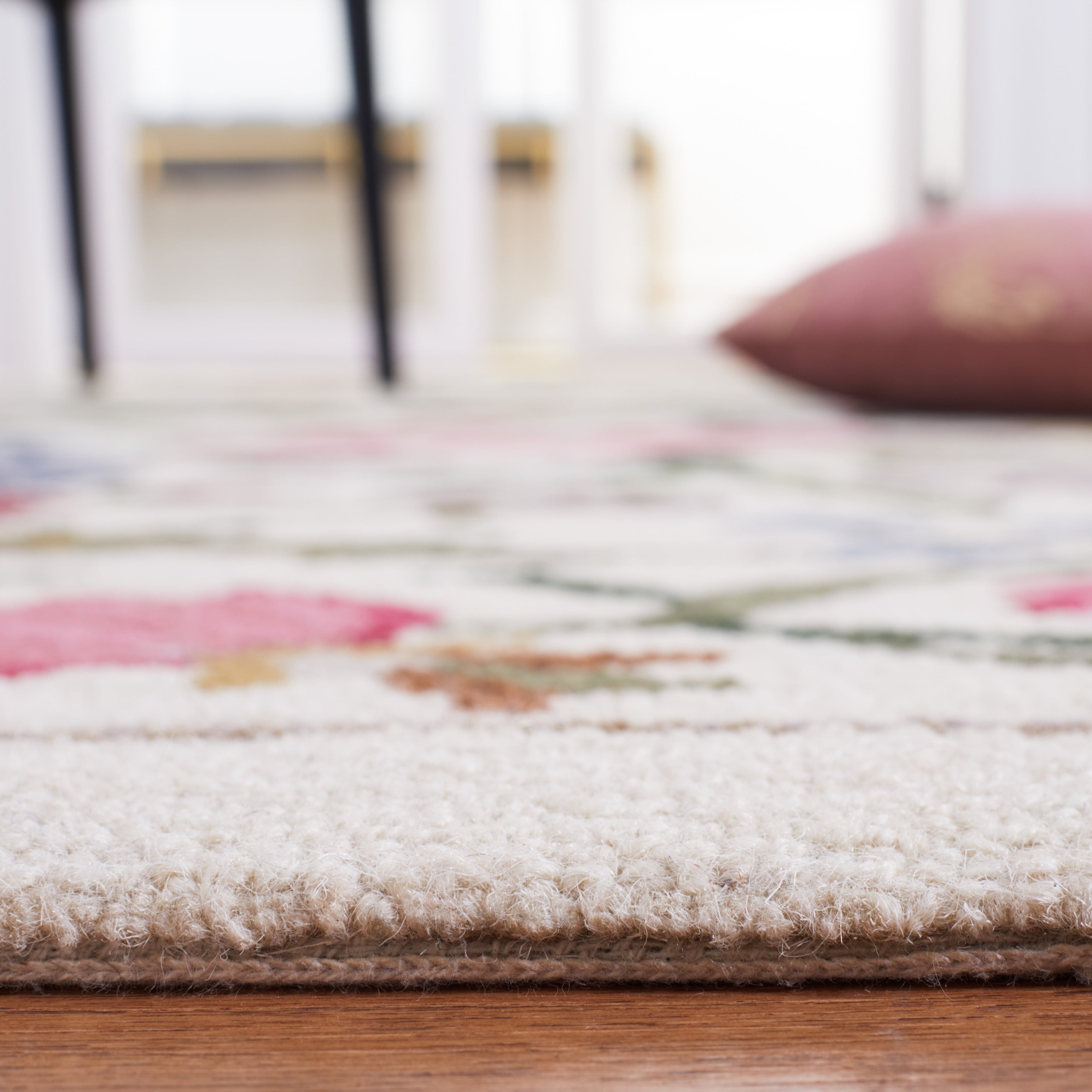 Safavieh Chelsea Mabelle Floral Wool Runner Rug, Ivory/Green, 2'3" x 17'
