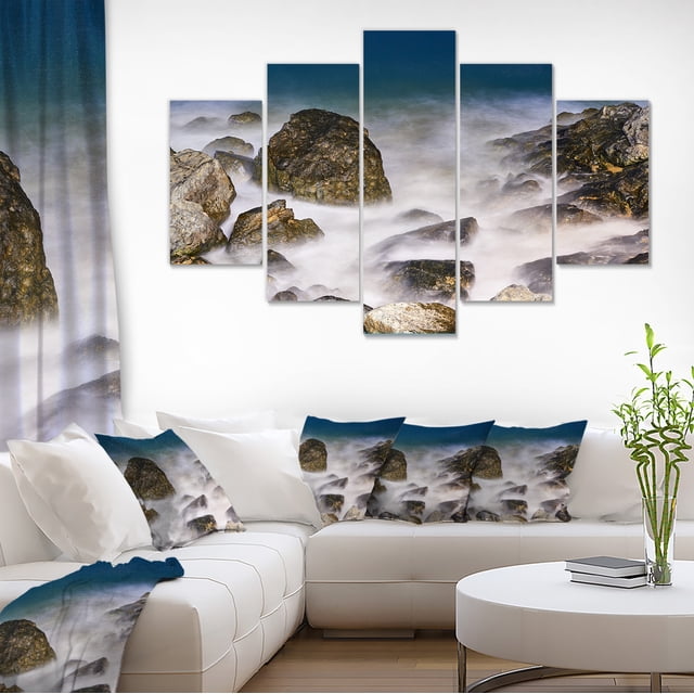 Rocky Waves at Haeundae Coast Busan - Impression sur Toile Seashore