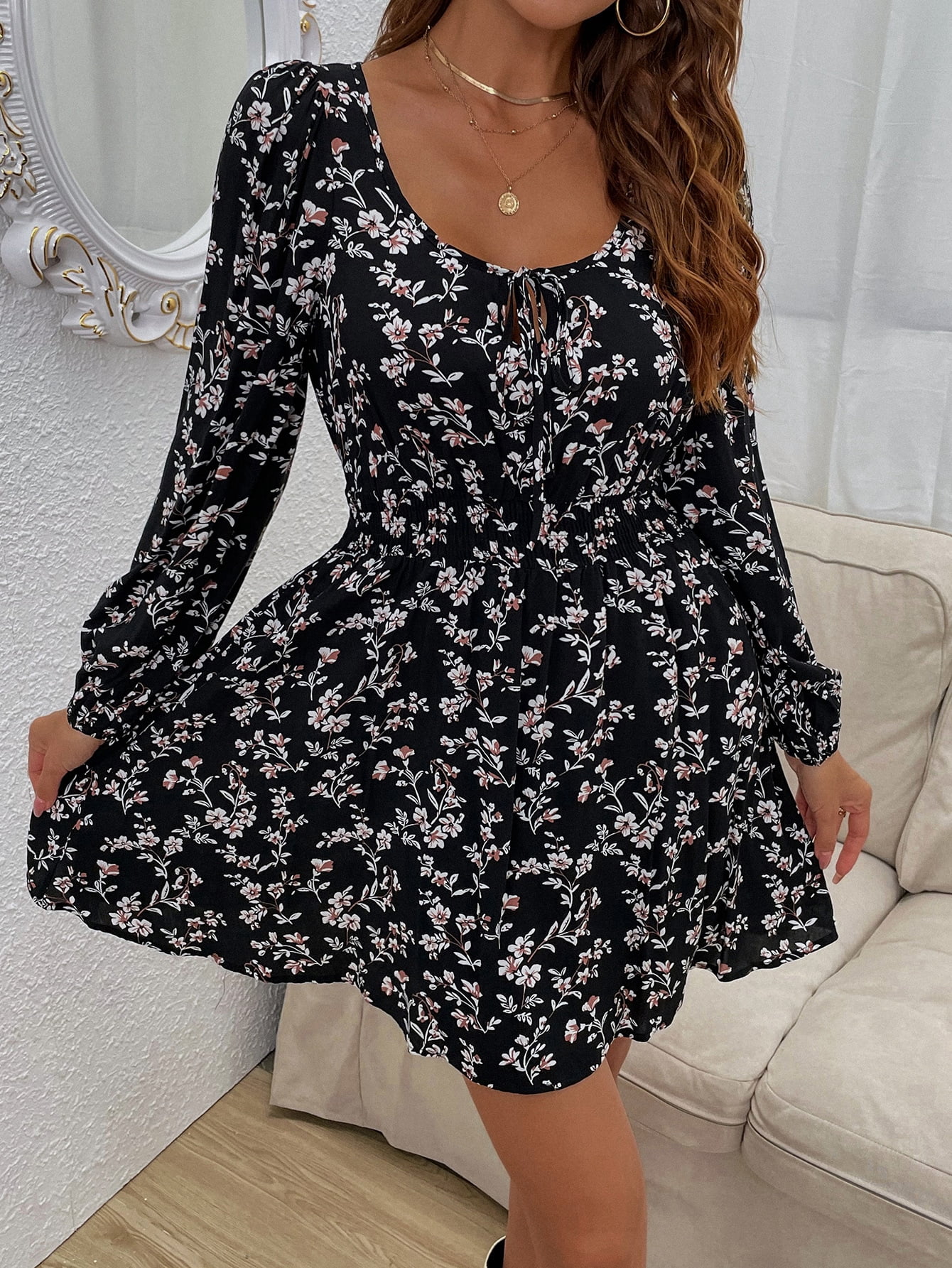 Women's Floral Print Tie Neck Shirred 