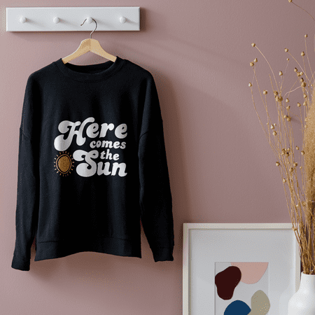 Cricut EasyPress 2 in Raspberry + Iron-On Kit