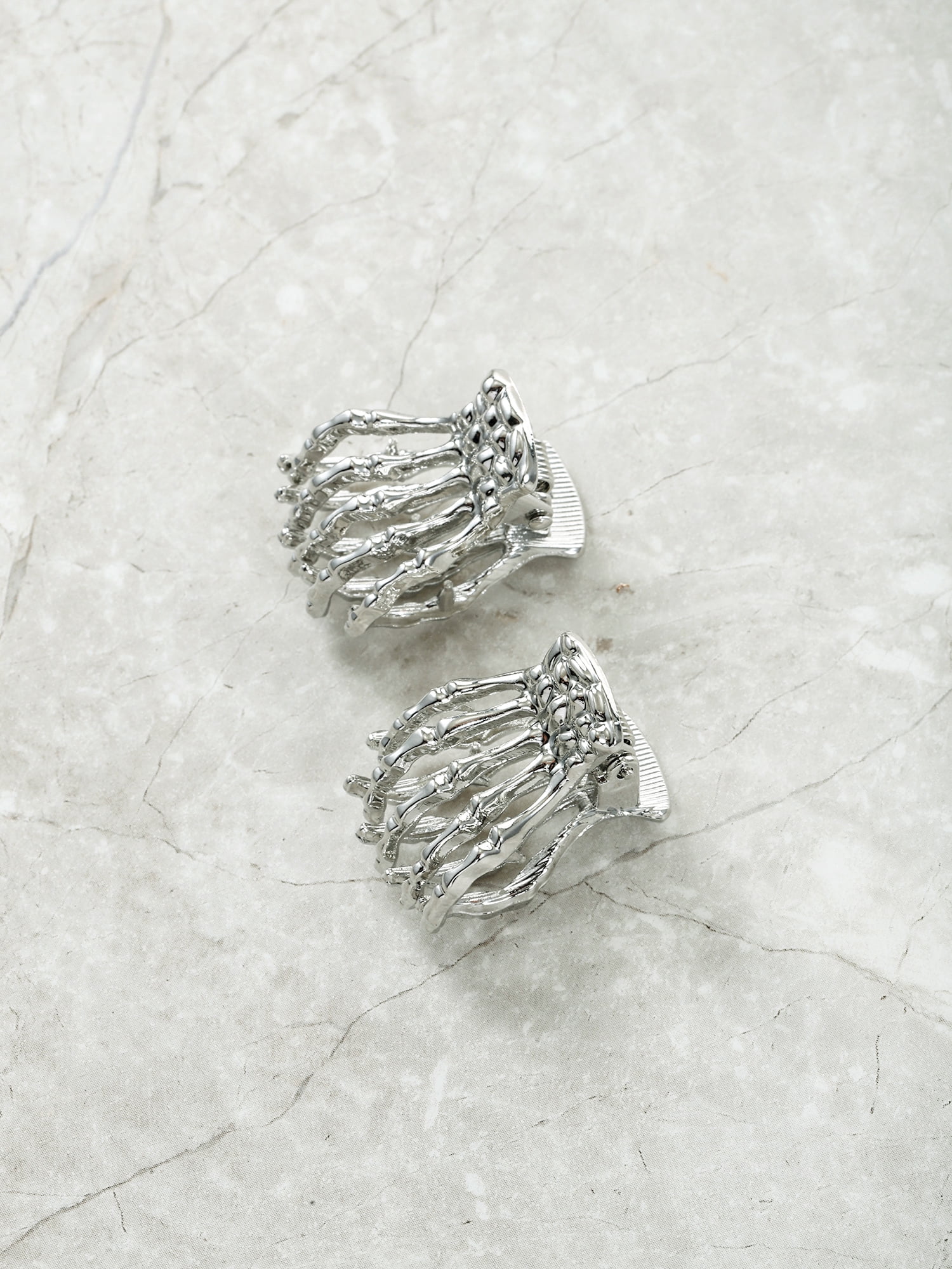 Way to Celebrate Halloween Skeleton Hands Mini Claw Clips, 2 Piece Hair Clips