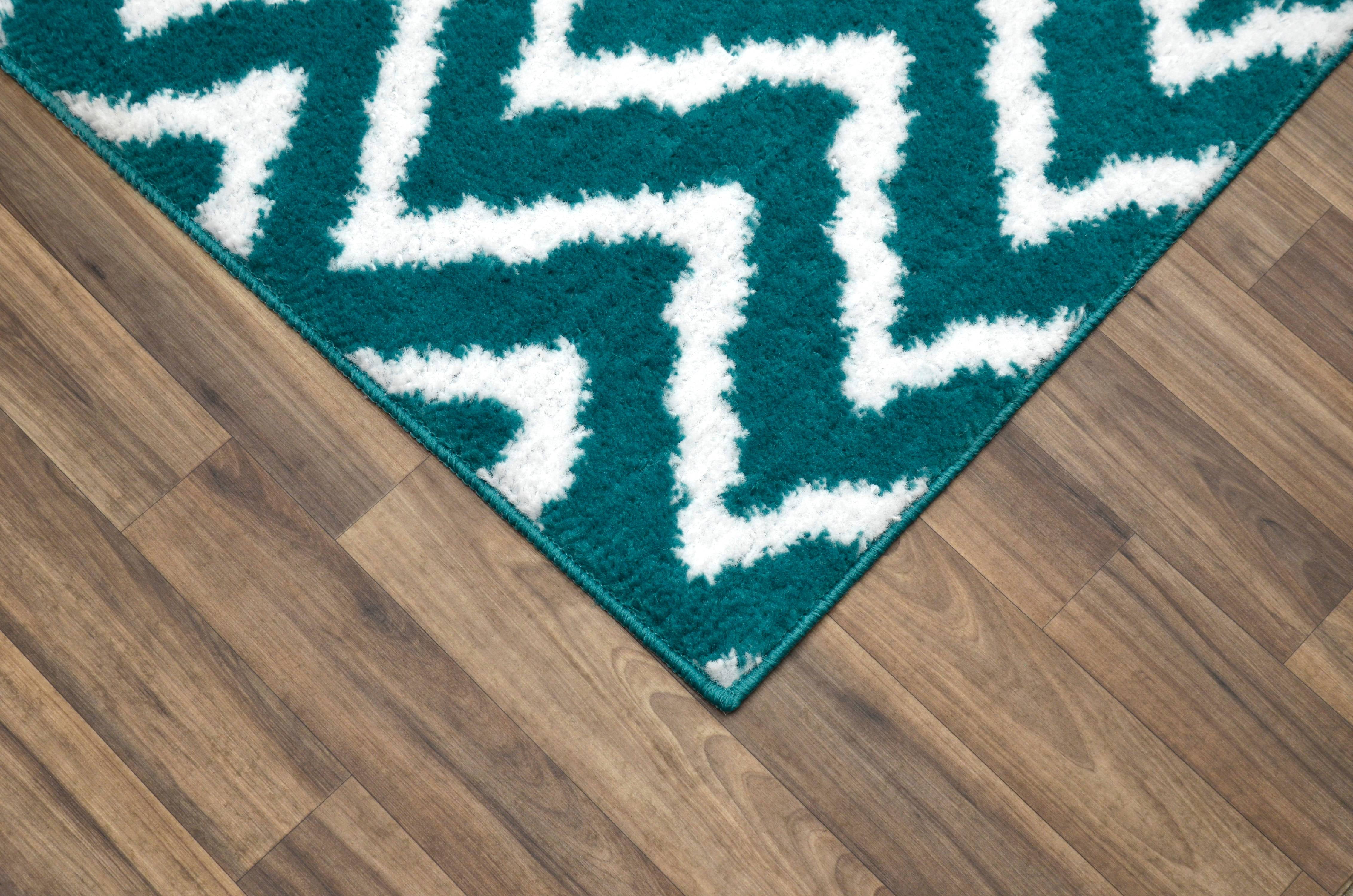Mainstays Distressed Zig Zag Teal/White Indoor Area Rug, 45" x 66"