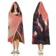 thumbnail image 3 of Blade Manta Capa con Capucha Anti-Bolitas, Manta de Lana Ártica Suave, Manta Portátil de Felpa Ligera y Lujosa, Poncho para Siesta en Casa y Oficina, 100*130cm, 3 of 6