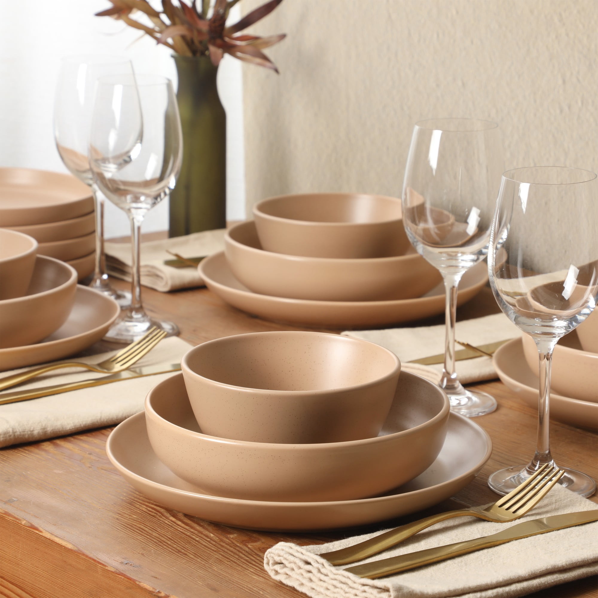 Gibson Elite Leeds Court 16-Piece Terracotta Stoneware Dinnerware Set