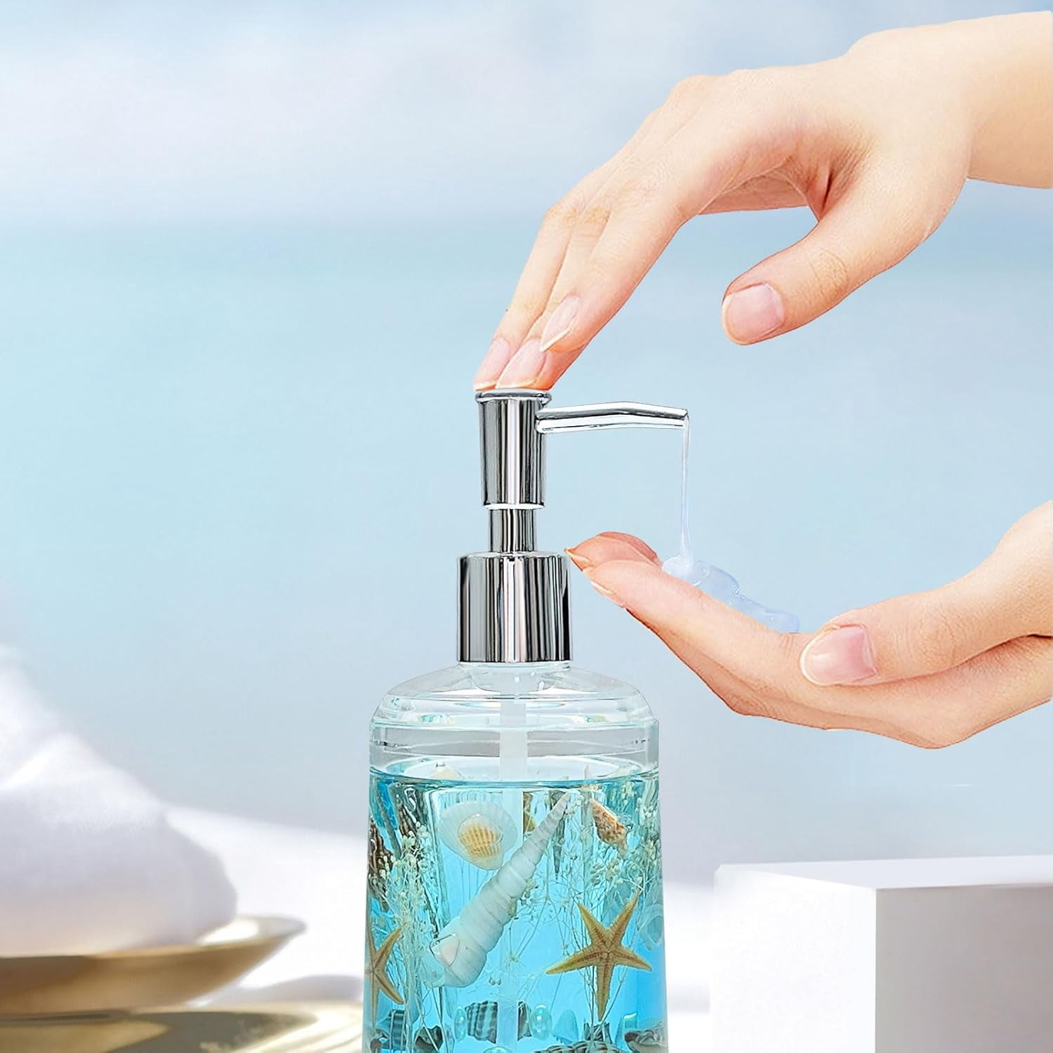 FONMY Refillable Countertop 18oz Soap Dispenser with Pump Acrylic w/ Seashell for Bathroom/Kitchen (Ocean Blue)