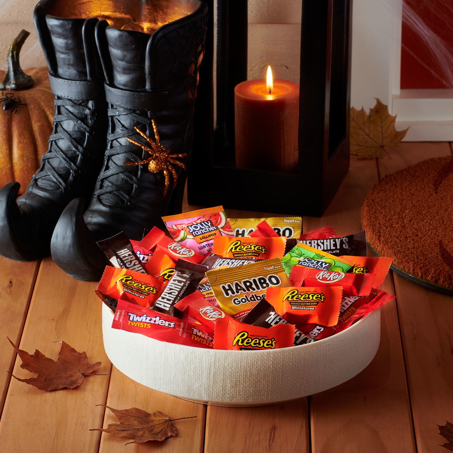 Hershey Miniatures Assorted Flavored Halloween Candy, Bulk Bag 67.49 oz, 220 Pieces