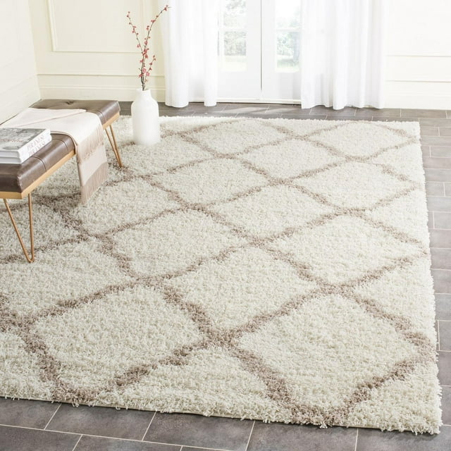 Safavieh Dallas Logan Geometric Shag Area Rug