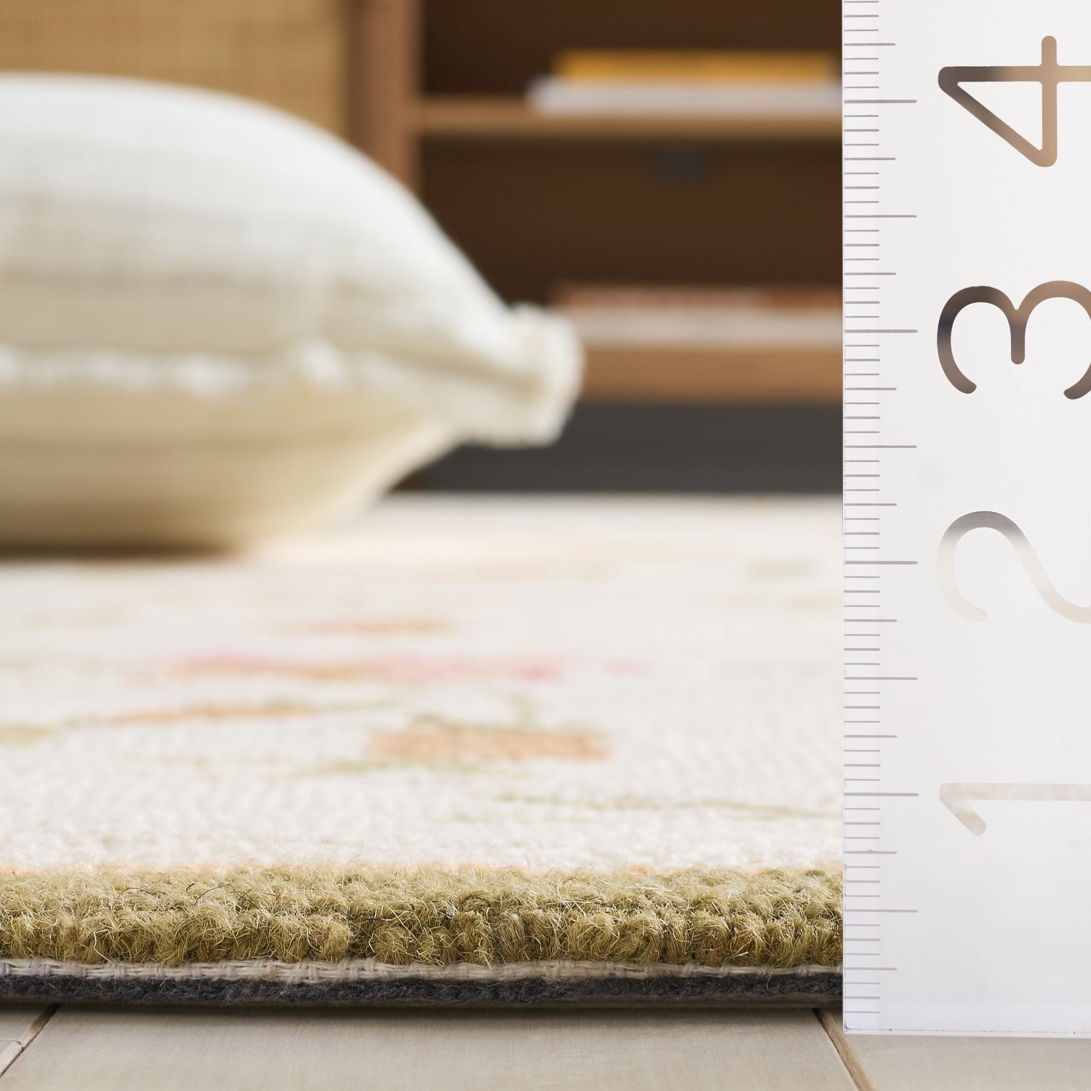 Safavieh Chelsea Beryl Bordered Wool Area Rug, Ivory, 2'9" x 4'9"