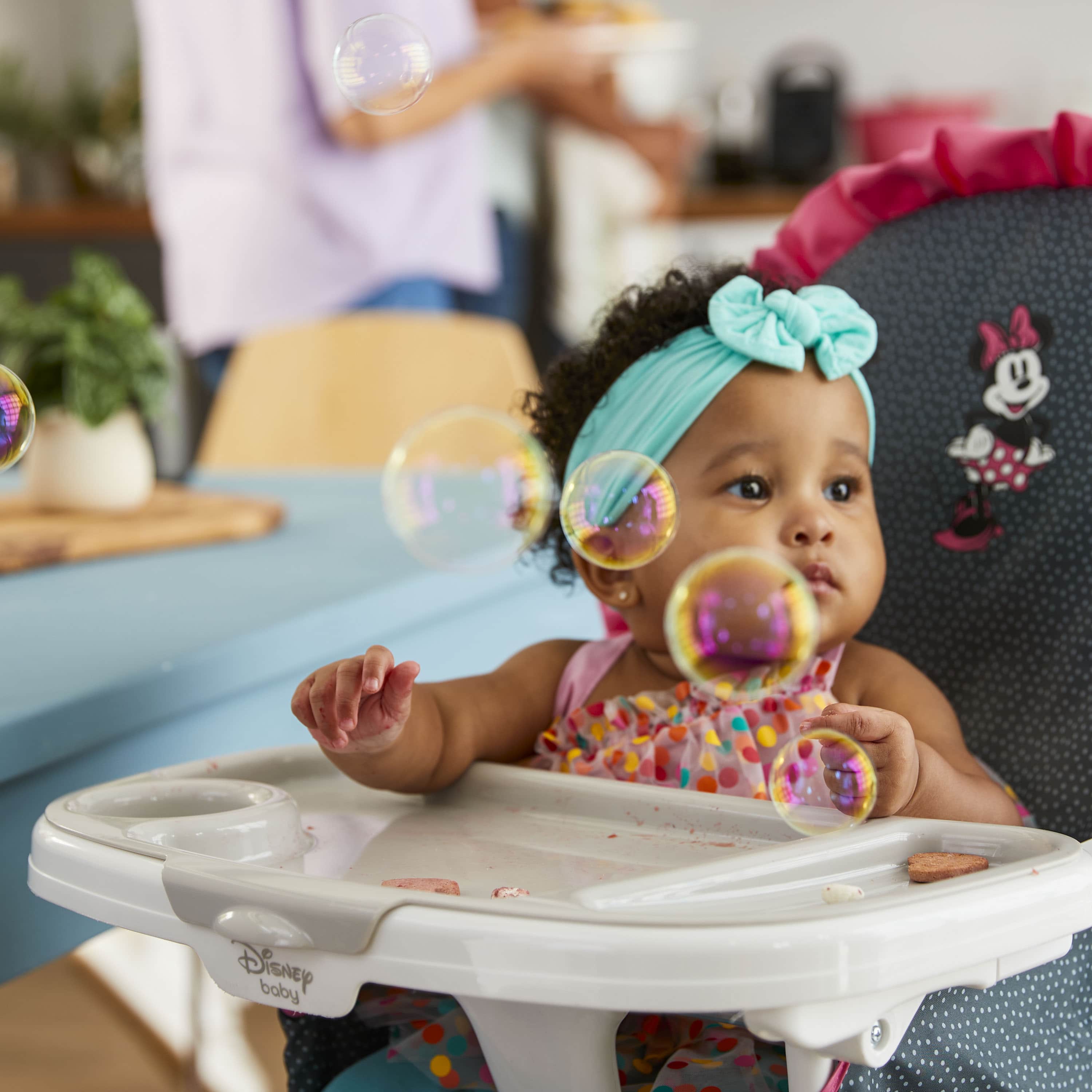 Disney Baby 3D Ultra Full-Size High Chair, Modern Minnie photo 3