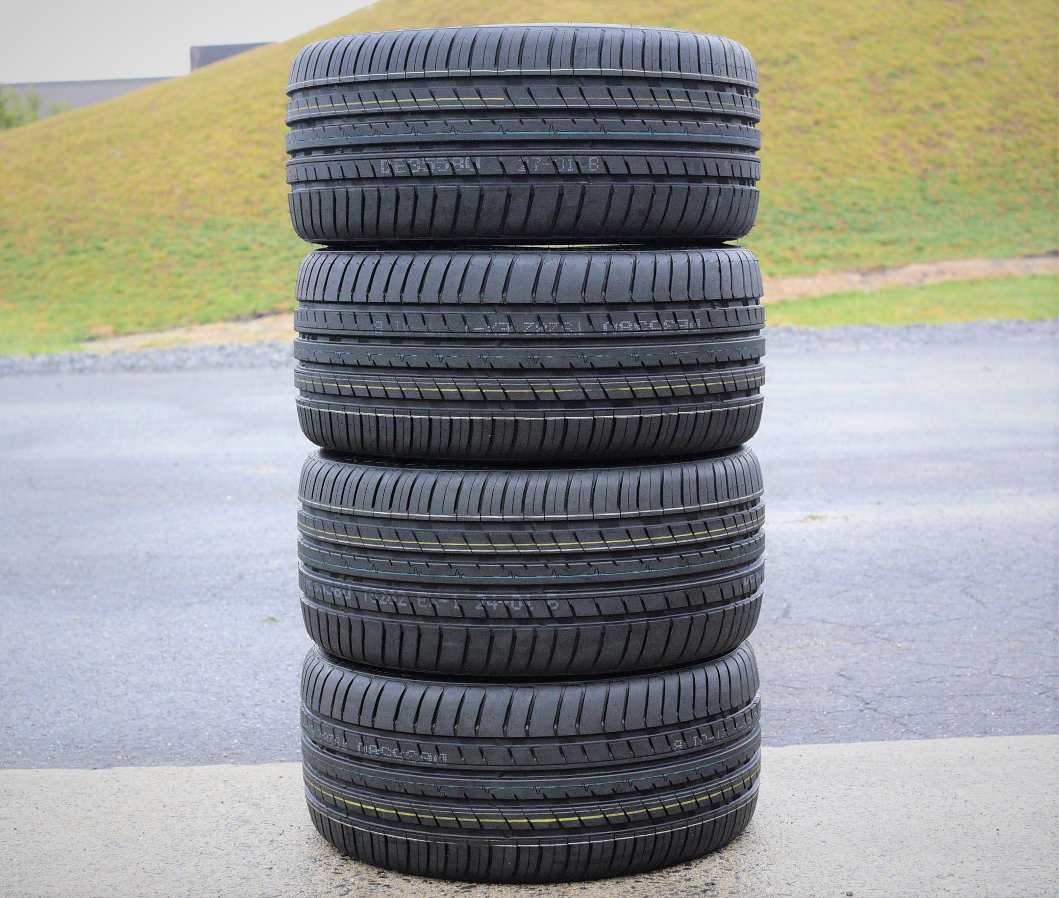 Cosmo MuchoMacho Tires, 225/40R18 ZR 92Y XL A/S, Pair of 2