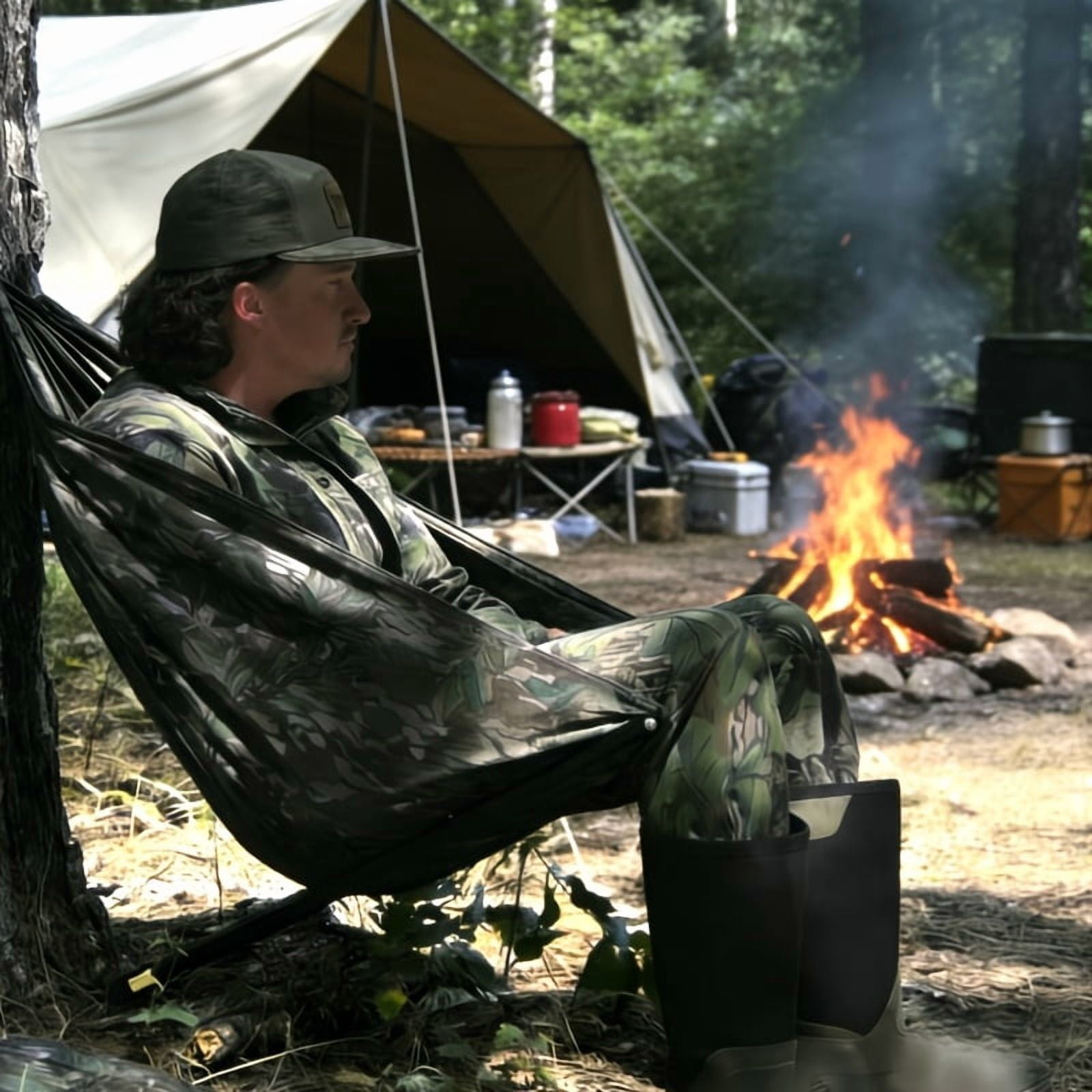 Portable hunting cushion, low and foldable hunting chair with adjustable straps and lumbar support, stable and compact concealed stool, suitable for outdoor hunting, camping, and fishing