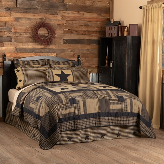 VHC Brands Black Check Star 5 Piece California King Quilt Set (1 California King Quilt, 2 King Shams, 2 King Pillowcase)
