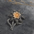 thumbnail image 2 of Broche de Flor Edelweiss Sunnimix Insignia de Aleación Plateada, 2 of 8