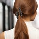 thumbnail image 5 of 6 pinzas para el pelo con forma de plátano, decorativas, para cabello grueso y largo., 5 of 6