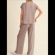 thumbnail image 5 of Conjunto Informal de Dos Piezas de Punto Acanalado para Mujer, Camiseta de Corta y Pantalón , Ideal para el Hogar y para Viajes Caqui M, 5 of 6