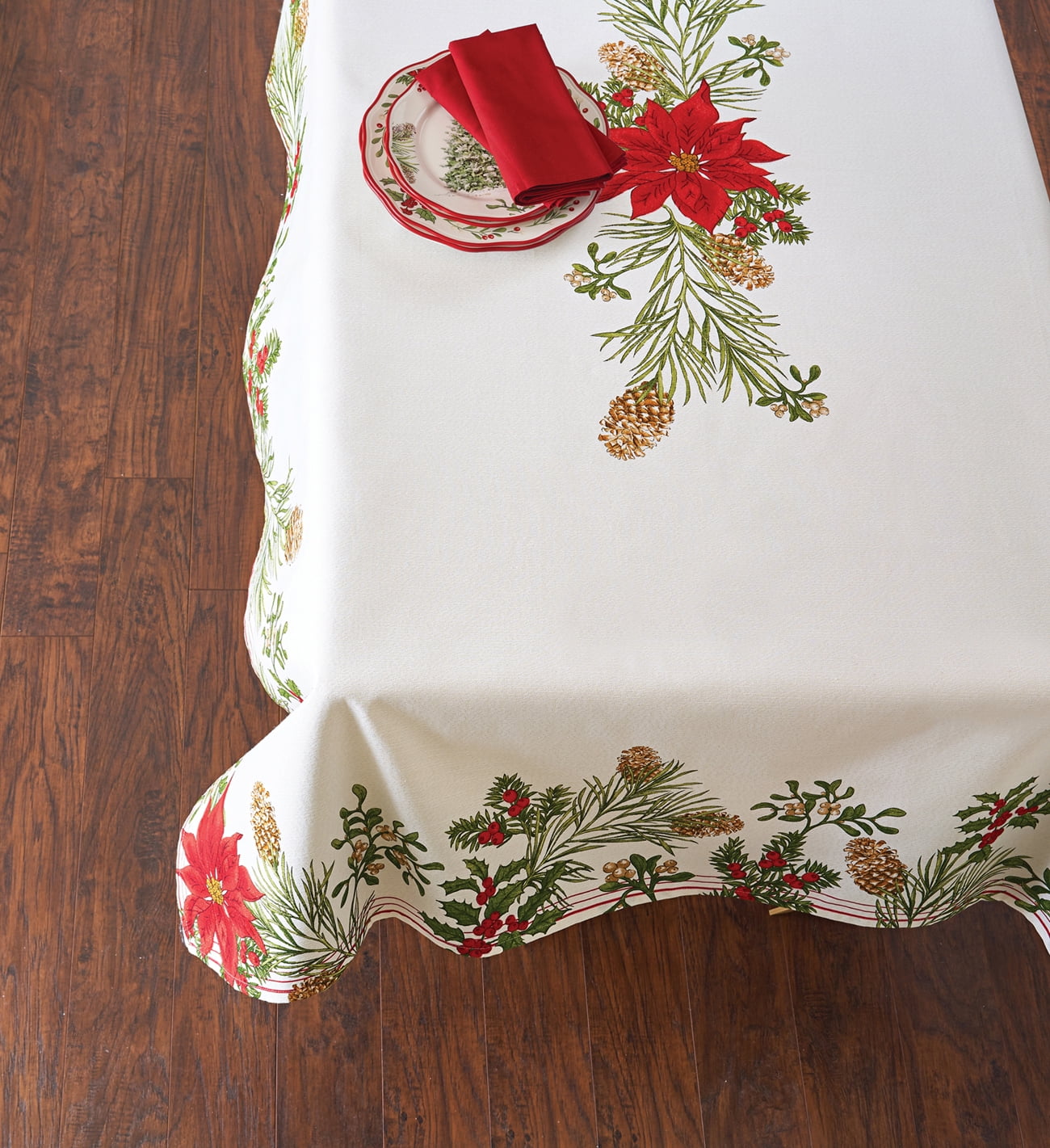 Better Homes & Gardens Heritage Holiday Tablecloth, 52