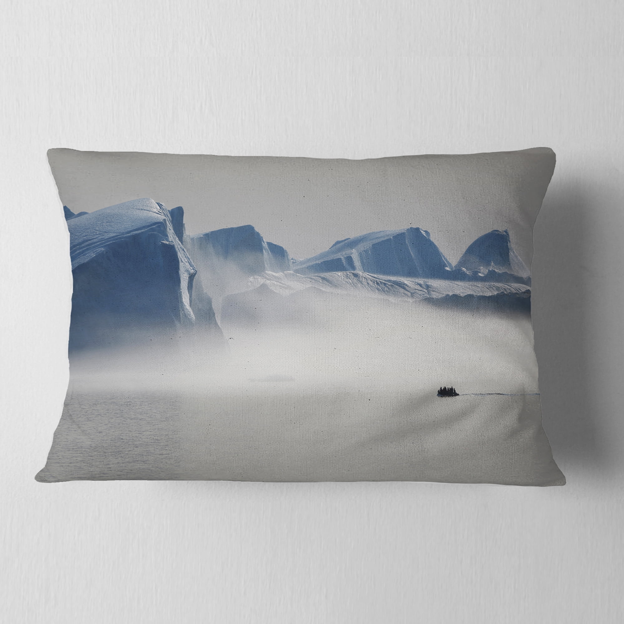 Designart Nature of Greenland - Landscape Photography Throw Pillow - 12x20