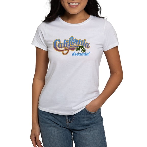 CafePress - CALIFORNIA DREAMIN T Shirt - Women's Classic T-Shirt