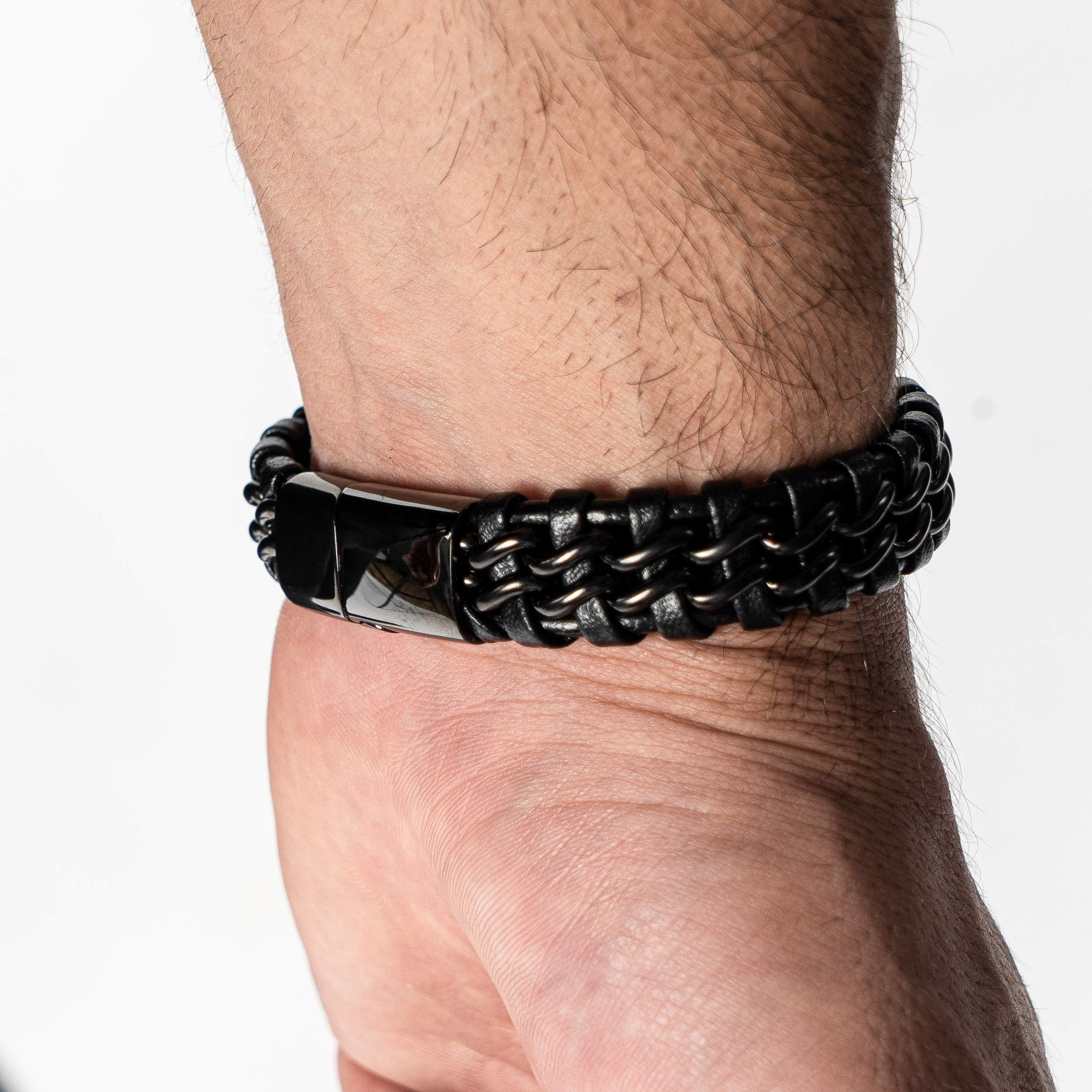 SERASAR Leather Bracelet for Men "Steel" with stainless steel magnetic closure, Black 20cm, including gift box