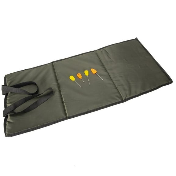 Carp Fishing Unhooking Mat with Baiting Needle Foldable Padded Landing Mat