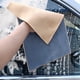 thumbnail image 4 of Toalla de limpieza de coche de doble cara | Gamuza y microfibra | Paño superabsorbente para lavar y secar, para detallado, pulido y cuidado interior de automóviles | Sin rayones ni pelusa, 30 x 39 cm, 4 of 6
