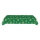 thumbnail image 2 of Diseños exquisitos: Este mantel para fiesta navideña presenta un patrón de copos de nieve dorados con fondo rojo y verde. Mide 137 x 274 cm (54 x 108 pulgadas) y es ideal para decorar fiestas de invie, 2 of 6