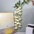 thumbnail image 5 of Campanillas artificiales | Guirnalda colgante de enredaderas de glicina falsas | Hilo de flores de seda Ratta | Blanco, Amarillo, Verde, Morado | 53 pulgadas | Plástico | Decoración de bodas | 1, 5 of 5