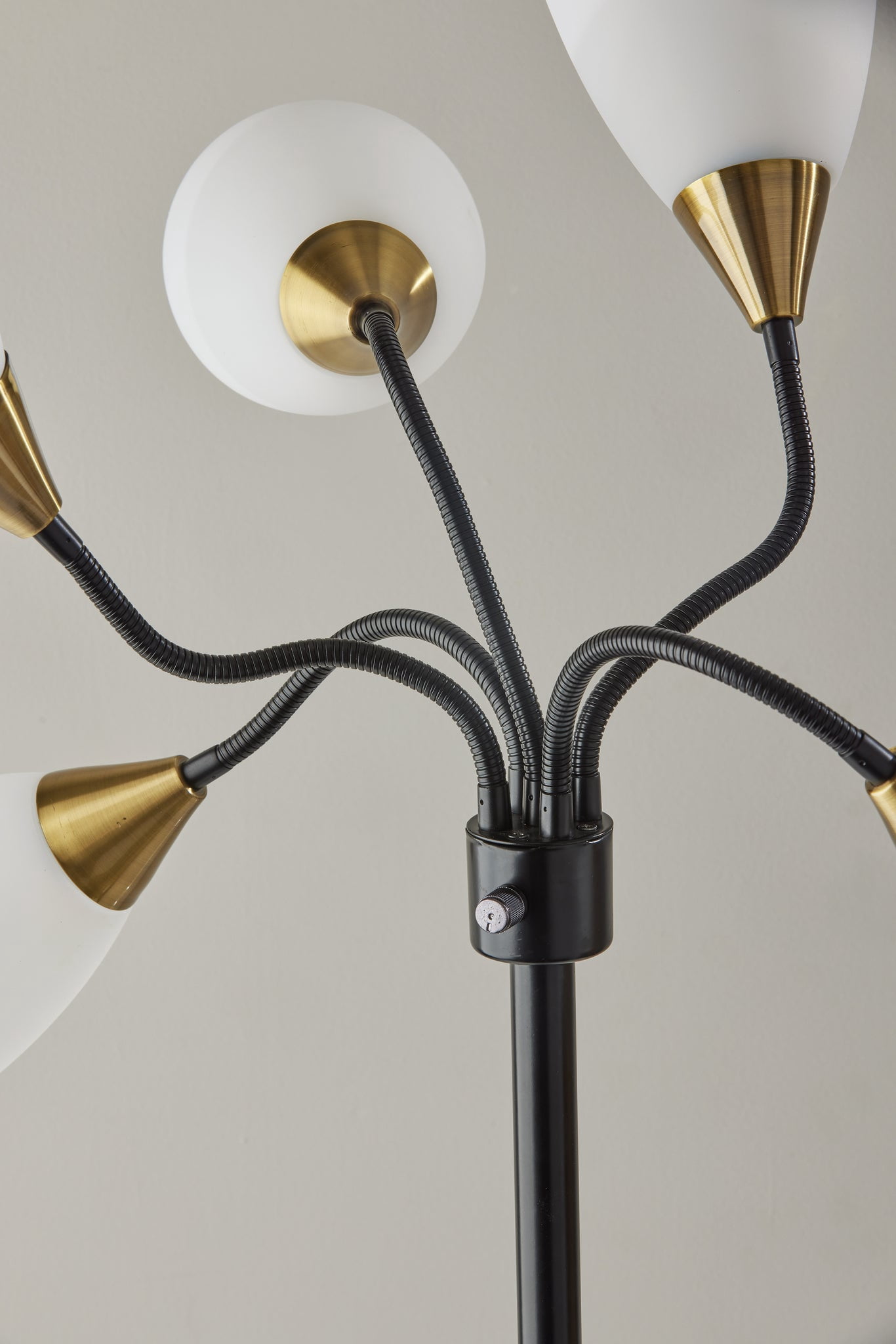 Simplee Adesso 5 Light Floor Lamp