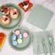 thumbnail image 4 of Platos y servilletas de papel verde salvia, suministros de fiesta incluyen servilletas festoneadas, tazas, tenedores, cuchillos, cubiertos de plástico desechables para bodas, 4 of 4