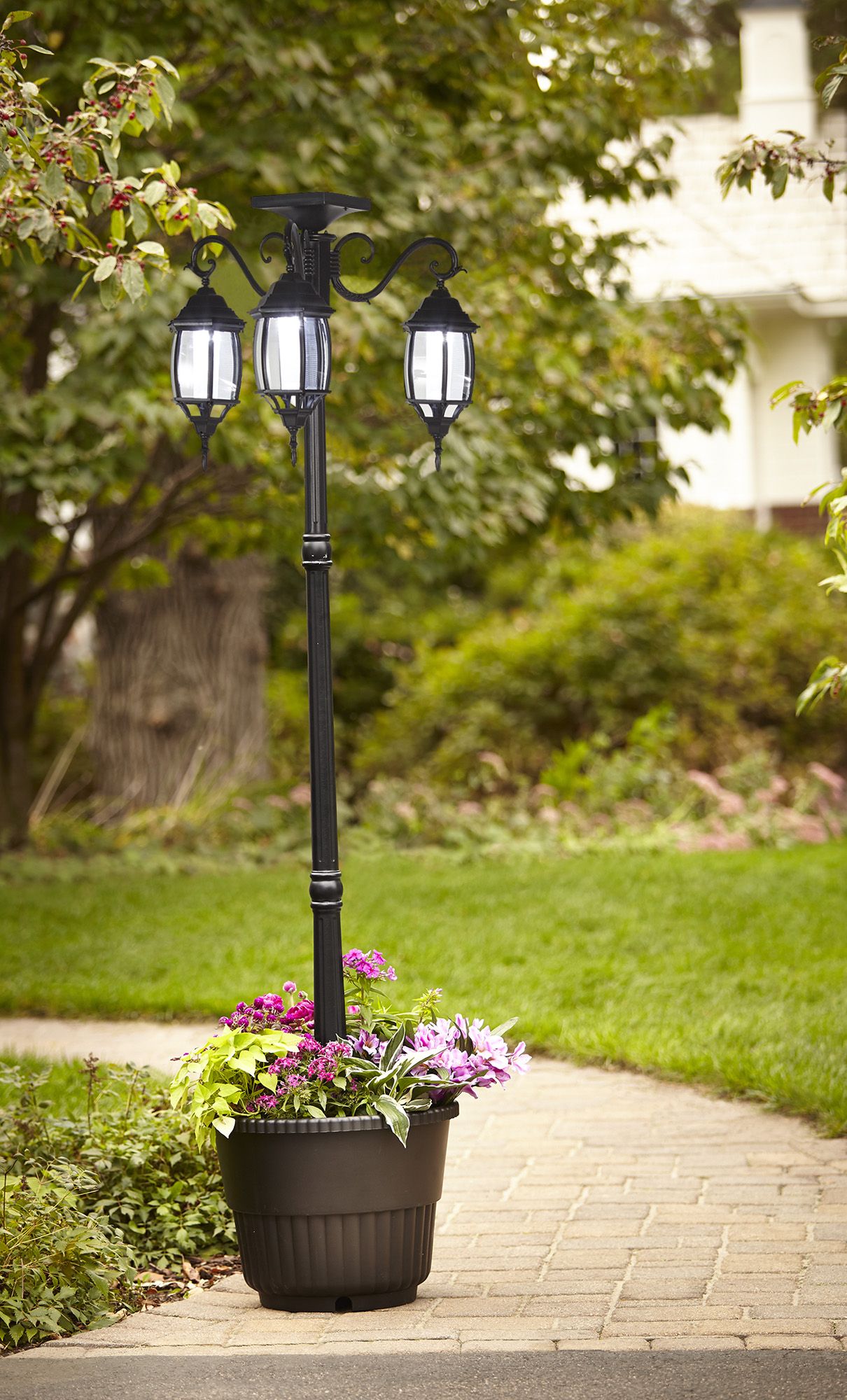 Westcharm 6.6 ft. (79 in.) Tall Black Solar Powered Lamp Post with Round  Planter for Garden, Heads, White LEDs