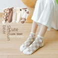 thumbnail image 3 of Calcetines de mujer otoño e invierno lindos calcetines cortos de oso de moda para estudiantes de caña baja calcetines de tobillo de estilo japonés de dibujos animados de otoño, 3 of 6