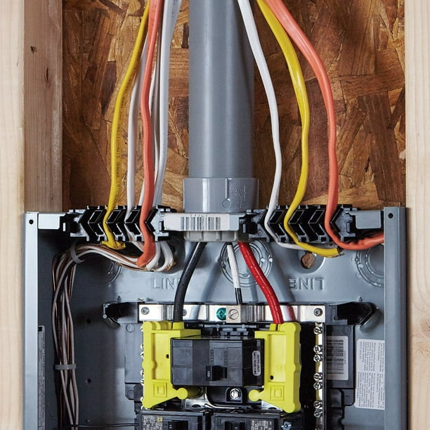 Installation de disjoncteurs électriques à domicile . image libre