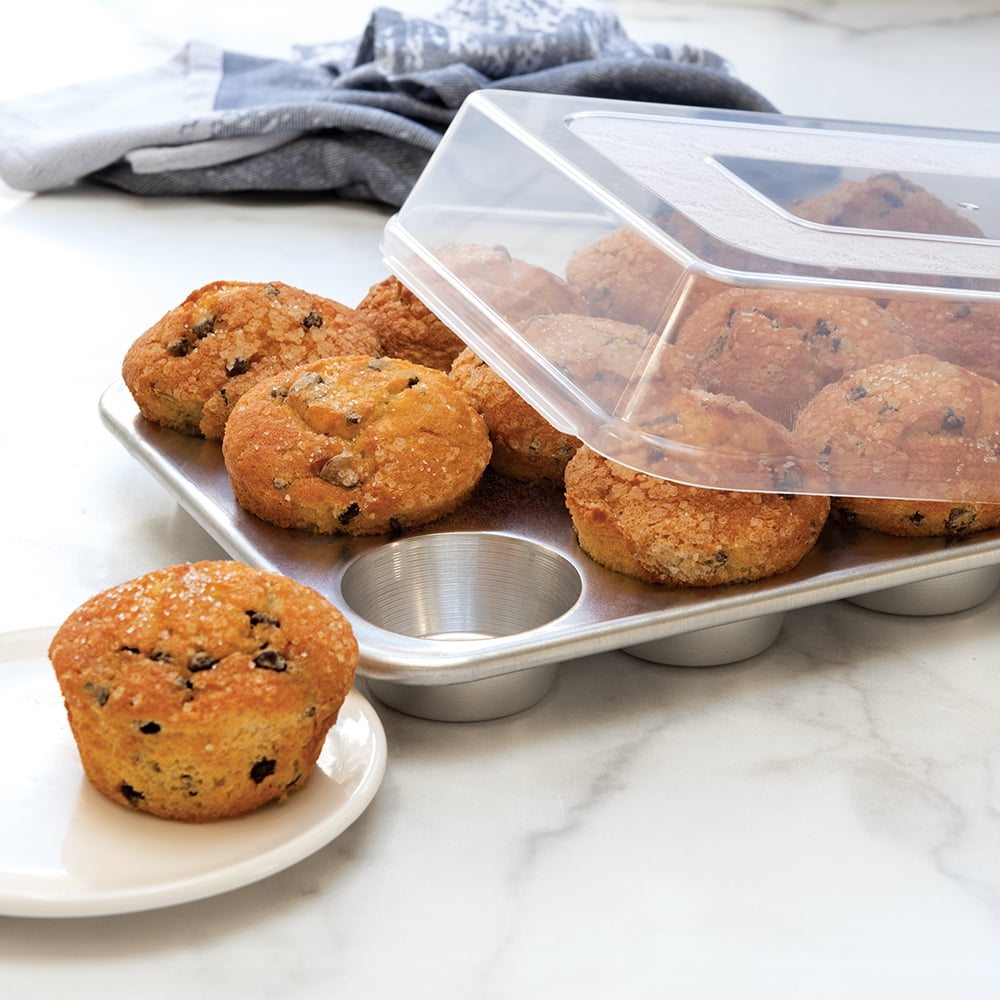 Nordic Ware Naturals® Compact Ovenware Muffin Pan