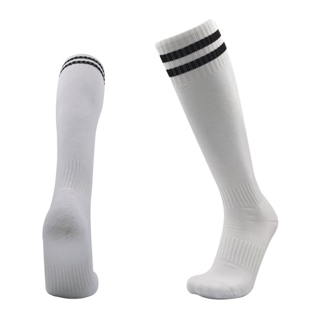 calcetines largos de algodón hasta la rodilla para niño y adulto, medias deportivas de alta calidad para fútbol, correr y béisbol — par blanco en vista frontal y posterior con dos franjas negras en el puño, puntera y talón reforzados, acanalado en empeine y refuerzo en la suela; tallas niños EUR 32-37 y adultos EUR 38-45, transpirable y elástico, apto para deportes al aire libre.