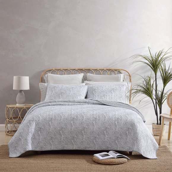 Tommy Bahama - Queen Quilt Set, Reversible Cotton Bedroom Decor with Matching Shams, Coastal Bedding with Textured Reverse(Distressed Water Leaves Grey, Queen)