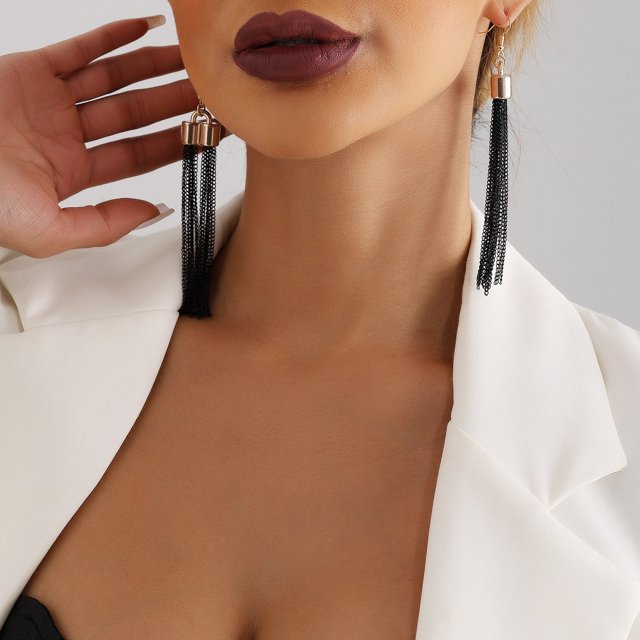 WILLBEST Pendientes Largos Con Flecos Negros De Street Swim Para Mujer, Aretes De Moda Ligeros Y De Estilo Senior Para Mujer