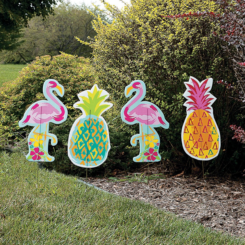 Pineapple Yard Stakes Party Decor 4 Pieces