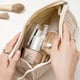 thumbnail image 4 of Bolsa de cosméticos con cremallera para mujer, bolsa de maquillaje de piel sintética para bolso, bolsa de maquillaje de viaje con asa, 4 of 5