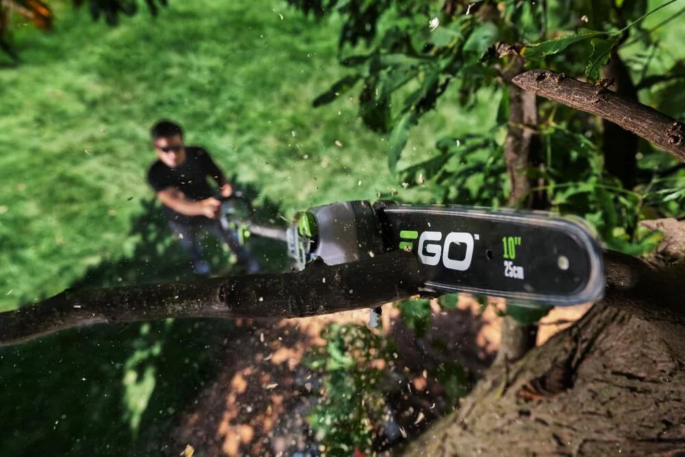 Ego Power+ 10 Inch Telescopic Pole Saw Kit With 2.5Ah Battery And Standard Charger