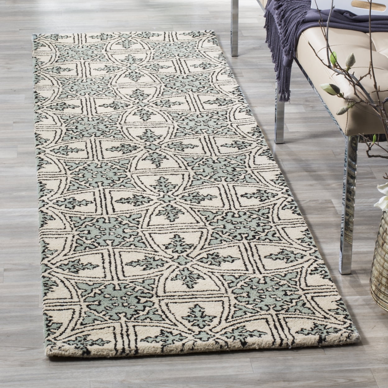 SAFAVIEH Chatham James Geometric Wool Area Rug, Light Blue/Ivory, 4' x 6'