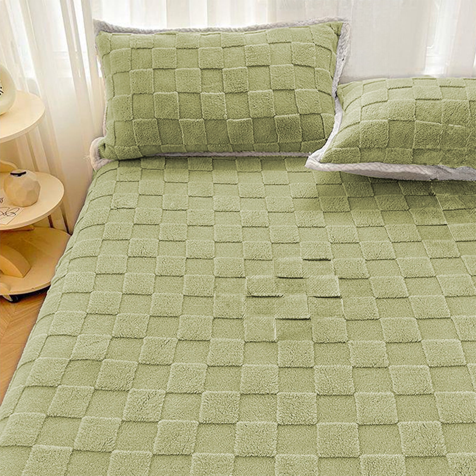 Xecvkr Coral Velvet Mattress Cover Winter Warm Fitted Sheet Checkerboard Slip Resistant Bed Skirt Protector Home Bedroom Cozy Bedding Green