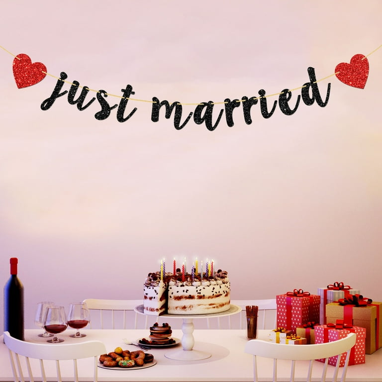 "Just Married" Wooden Table Sign - Rustic Or Modern Wedding, Engagement & Bridal Shower Decoration