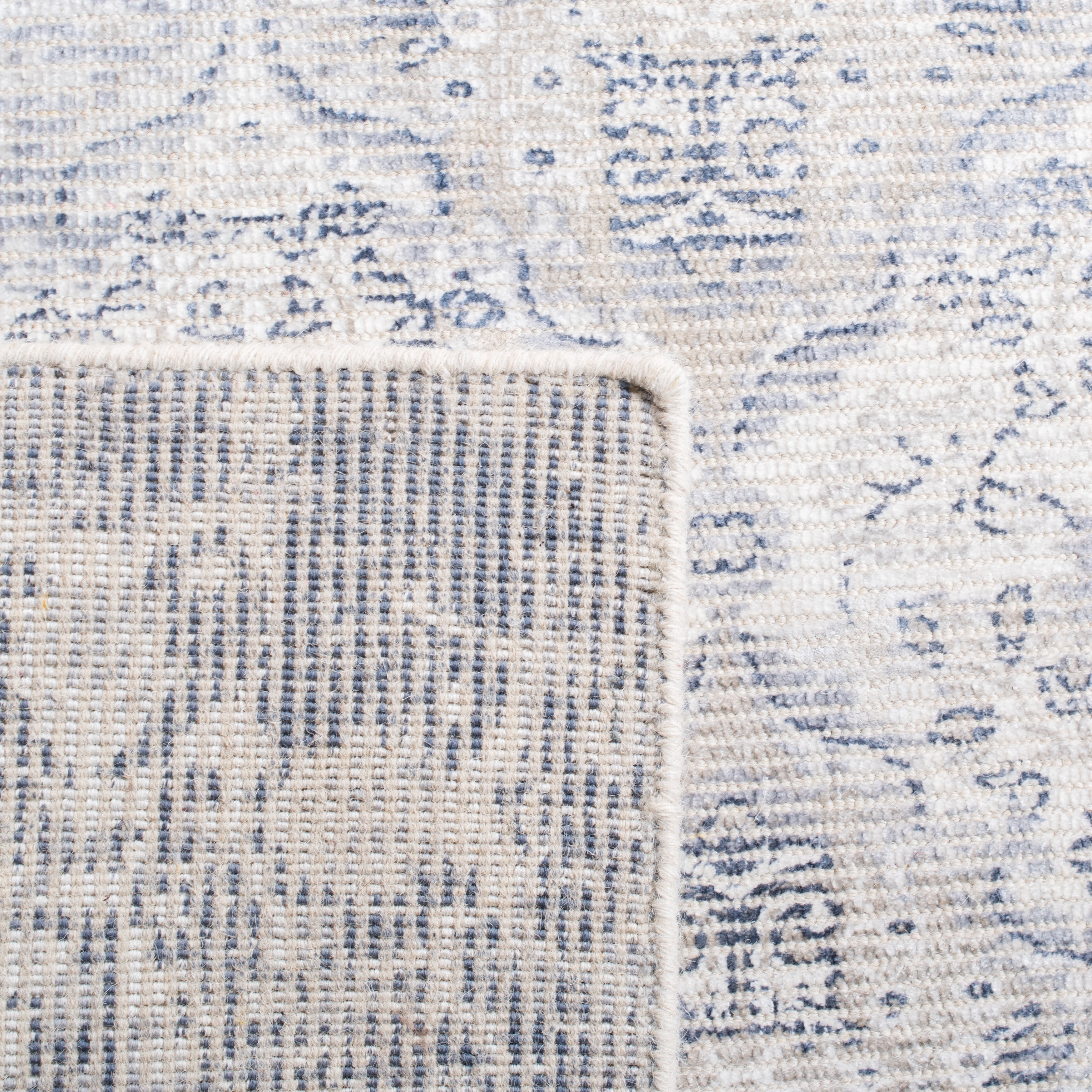 SAFAVIEH Restoration Vintage Caelestinus Geometric Area Rug, Ivory/Blue, 6' x 6' Round