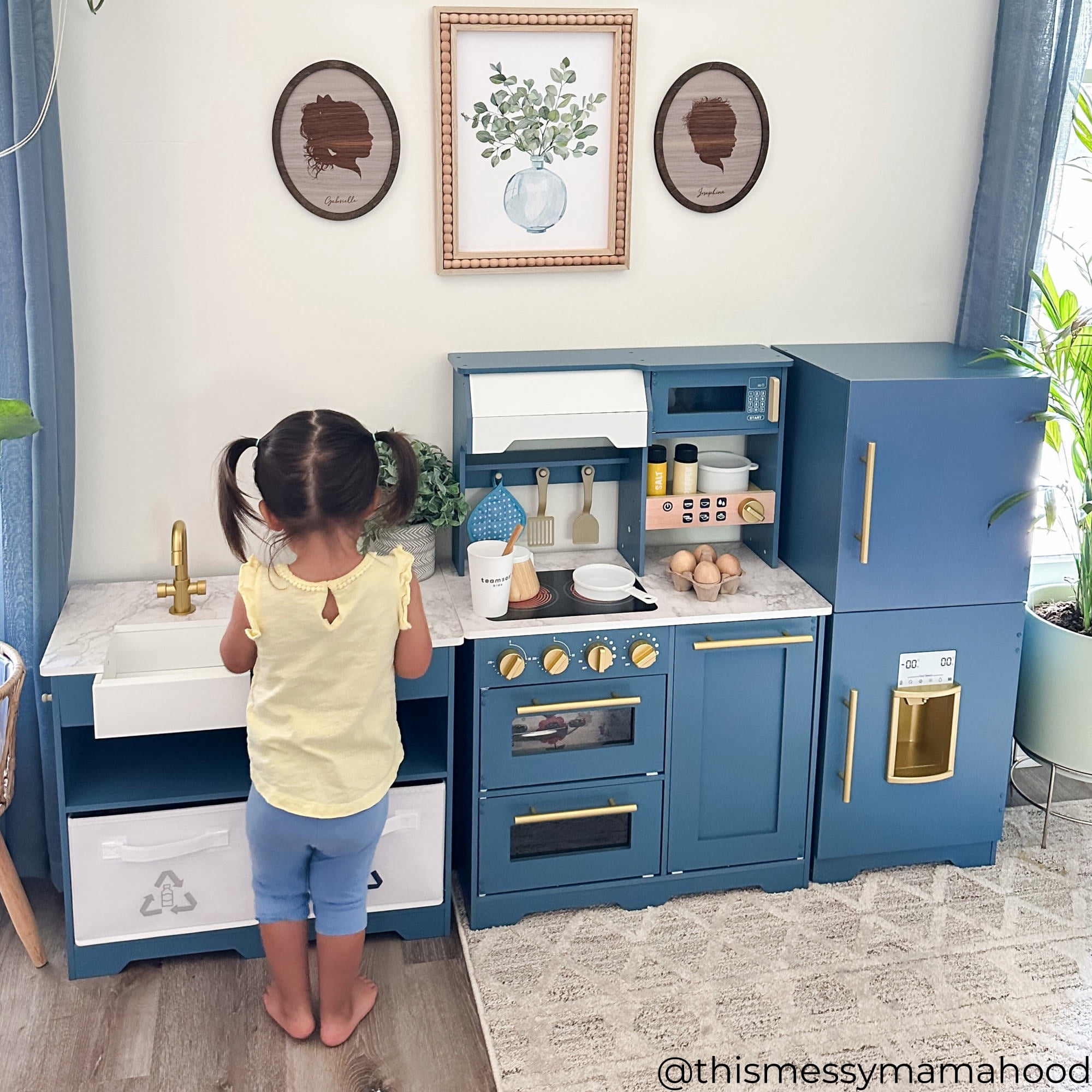 Teamson Kids Little Chef Atlanta Modular Wooden Play Kitchen with Ice Maker, Magnetic Fridge & 17 Accessories