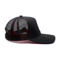 thumbnail image 3 of NARUTO Gorra trucker Itachi Uchiha roja y negra ajustable unisex visera curva, 3 of 5
